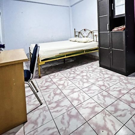 Oyo 91757 Surya Hotelneartaman Anggrek Pkk Watansoppeng Lalabata Eksteriør bilde