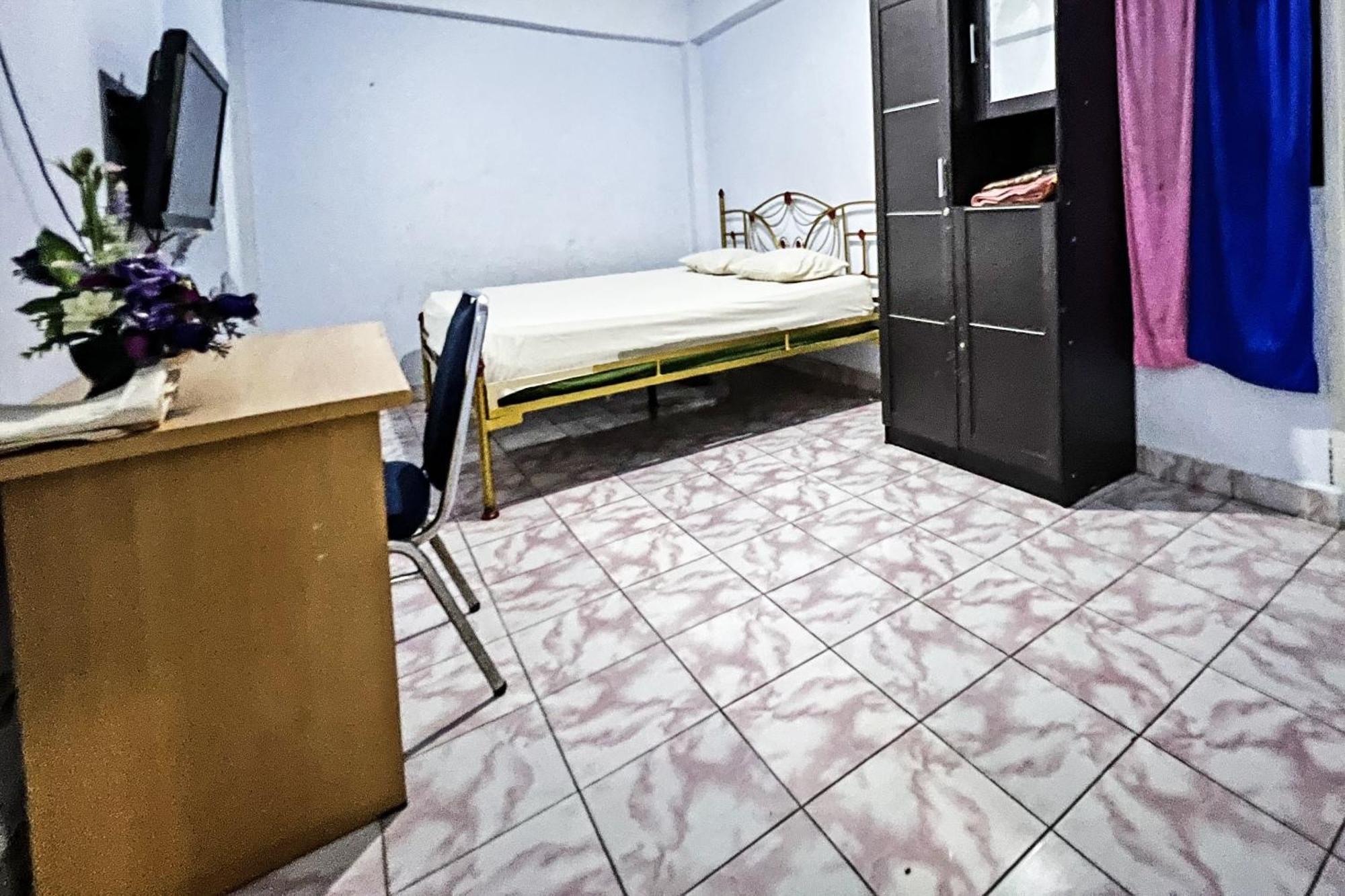 Oyo 91757 Surya Hotelneartaman Anggrek Pkk Watansoppeng Lalabata Eksteriør bilde