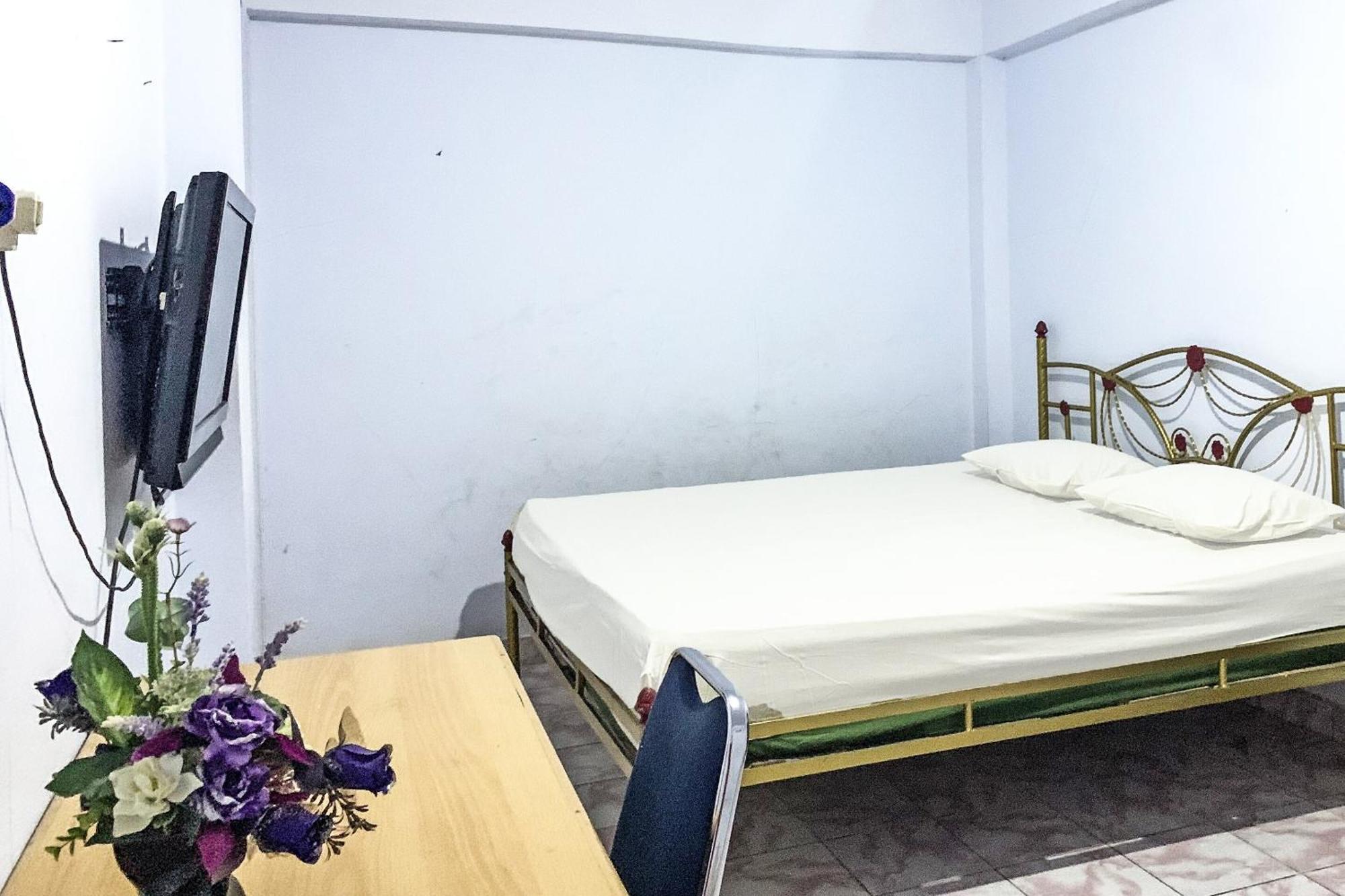 Oyo 91757 Surya Hotelneartaman Anggrek Pkk Watansoppeng Lalabata Eksteriør bilde